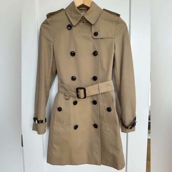 Burberry Jackets & Blazers - Burberry Kensington Trench Coat
